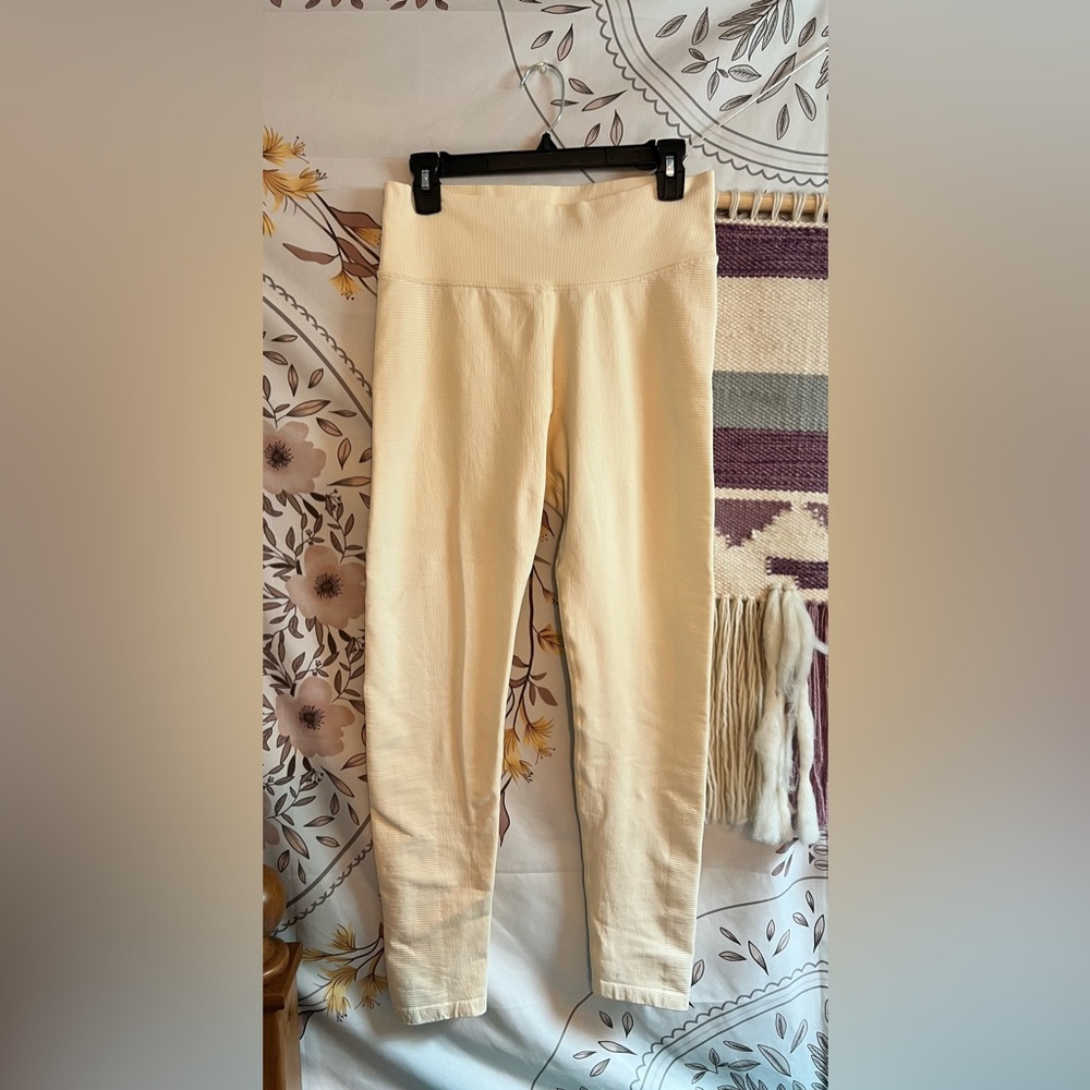 ✨NEW✨ Offline Aerie leggings - Picture 2 of 5